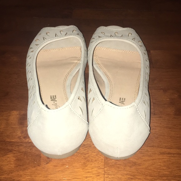 American Eagle flats - Picture 3 of 4